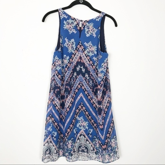 Blue Floral Lightweight Shift Dress Medium - Picture 5 of 7